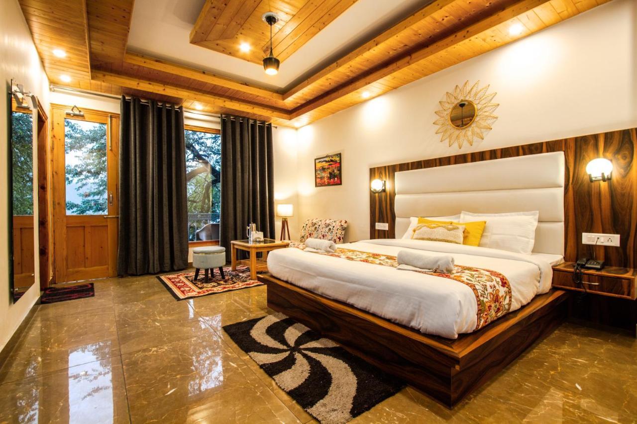 Eden Oaks Hotel Manali  Exterior photo
